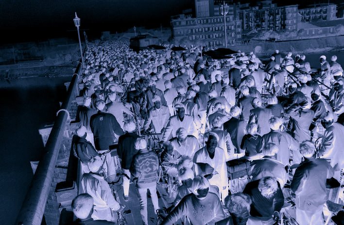 拥挤的通济桥(1993年摄) 拥挤的通济桥(1993年摄)