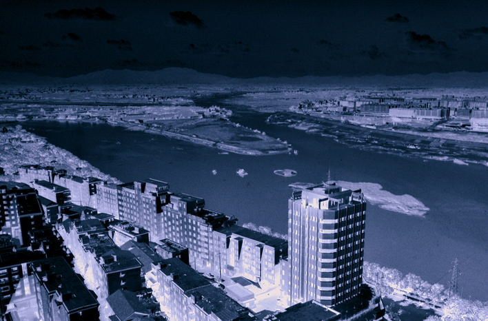 三江口江面上看不到桥(1993年摄) 三江口江面上看不到桥(1993年摄)