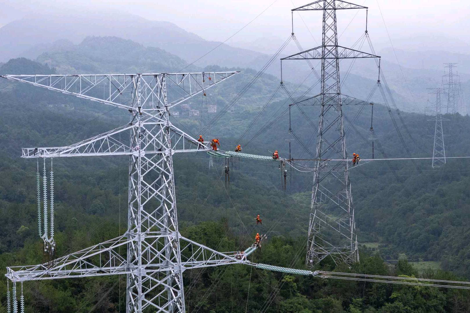 電力施工正酣 保障迎峰度夏
