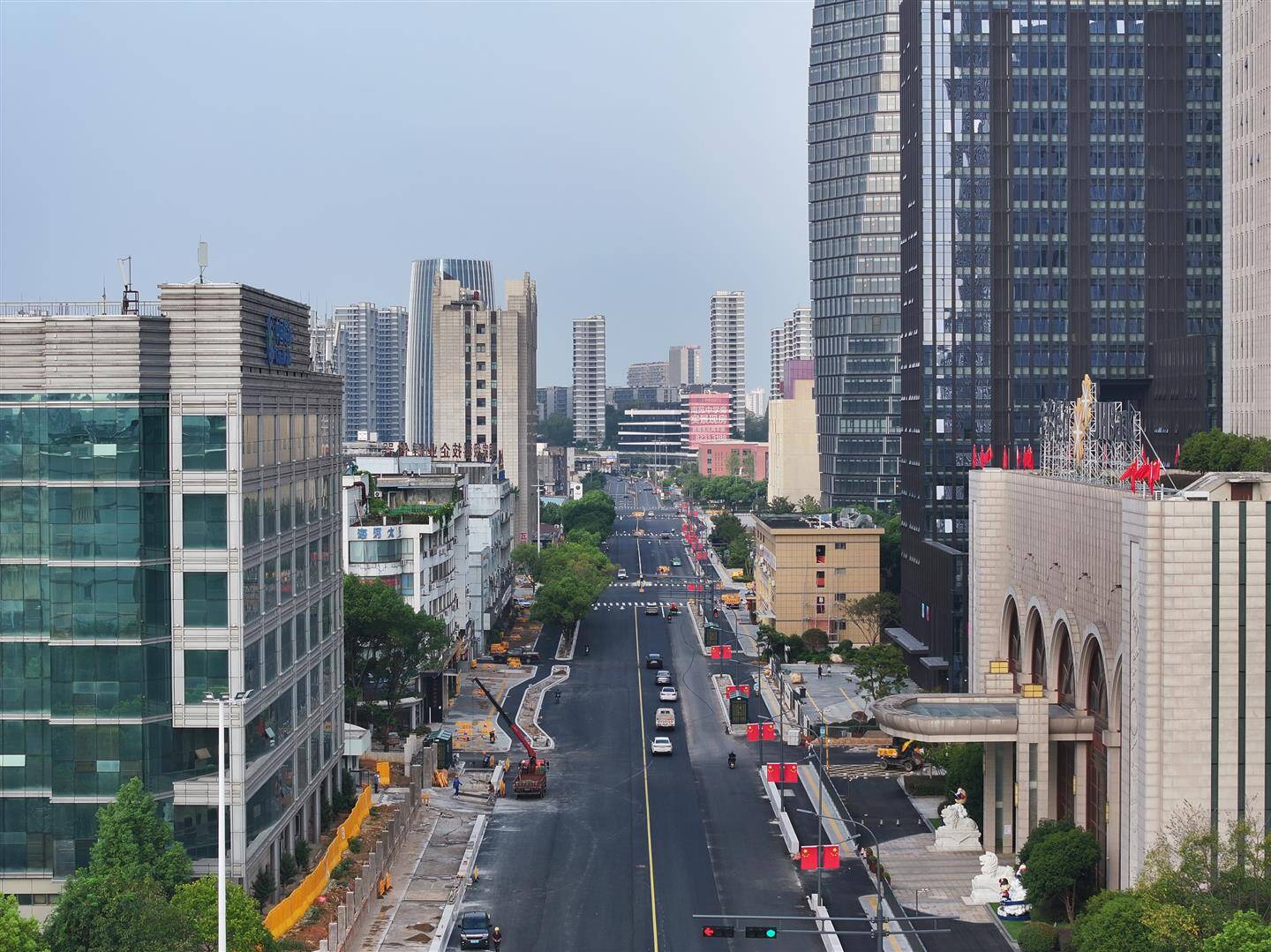 国庆通车！金华丹溪路（双龙南街-婺州街）改造工程基本完工，城市主干道焕新赋能民生